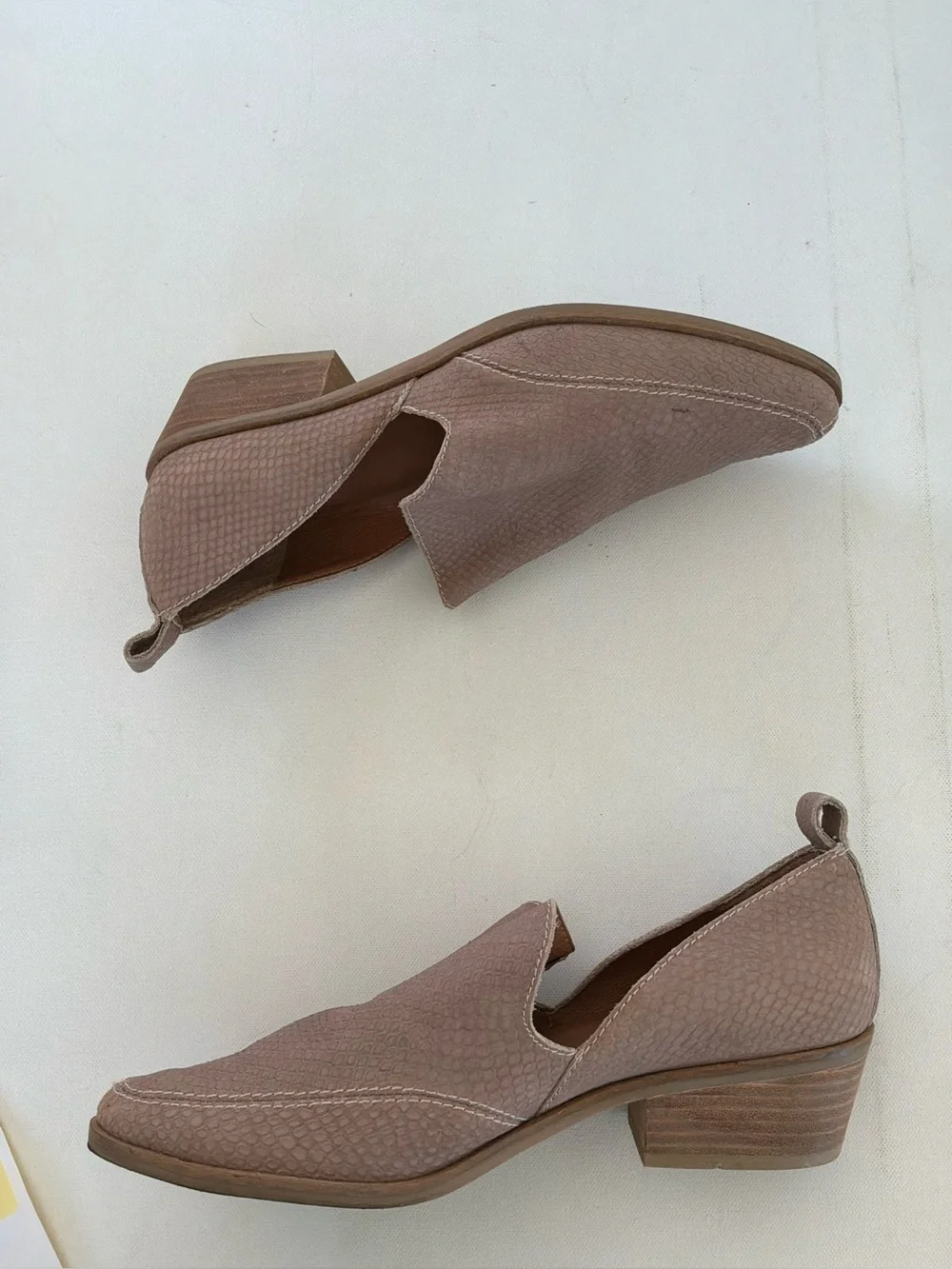 Lucky Brand Mahzan Blush Pink Leather Loafers Slip-On Shoes Women’s Size 7.5